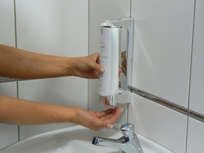 držák tekutého mýdla Click&amp;Go stříbrný